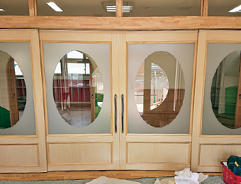 目隠しフィルム型抜き施工